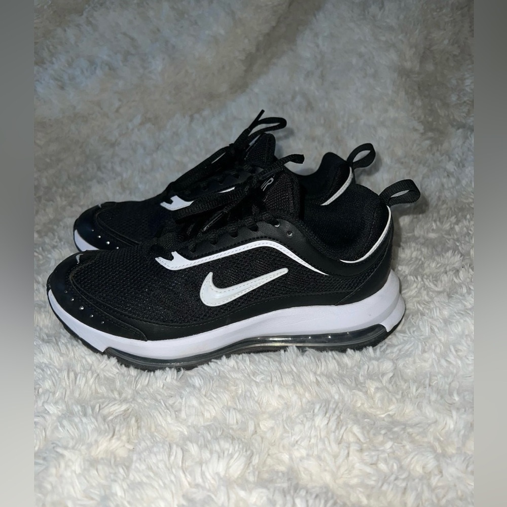 Nike Air Max AP 6.5